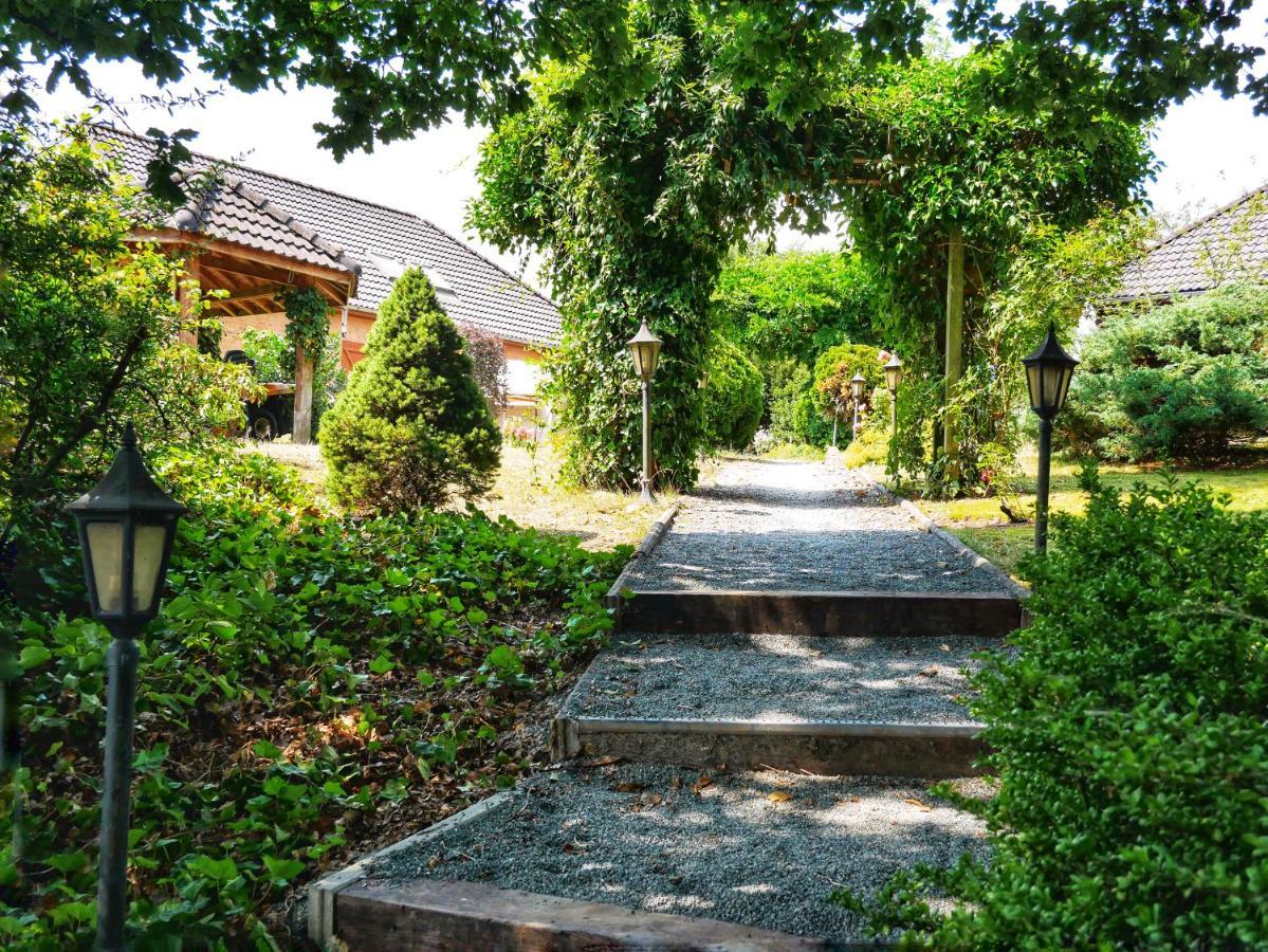 Landhaus Am See Von Robertville Waimes Dış mekan fotoğraf